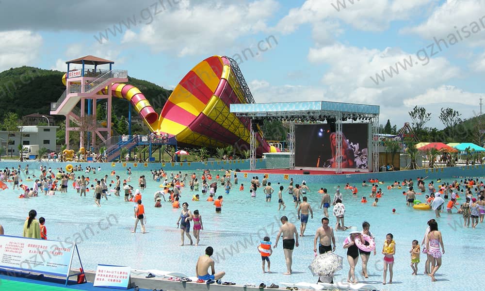 浙江宁波东钱湖水上乐园大喇叭、造浪池