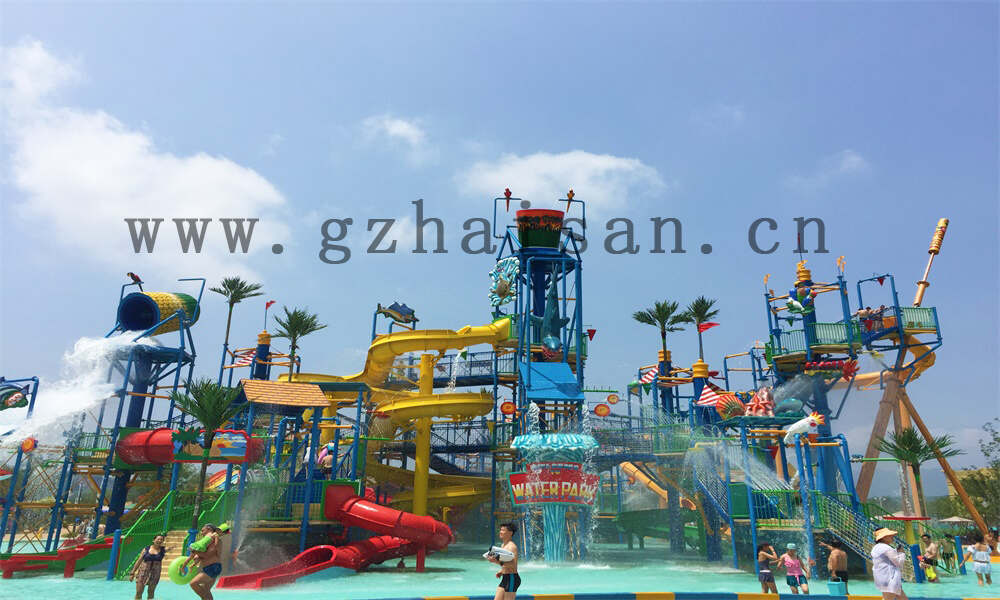 水上游乐设施厂家：打造欢乐水上世界