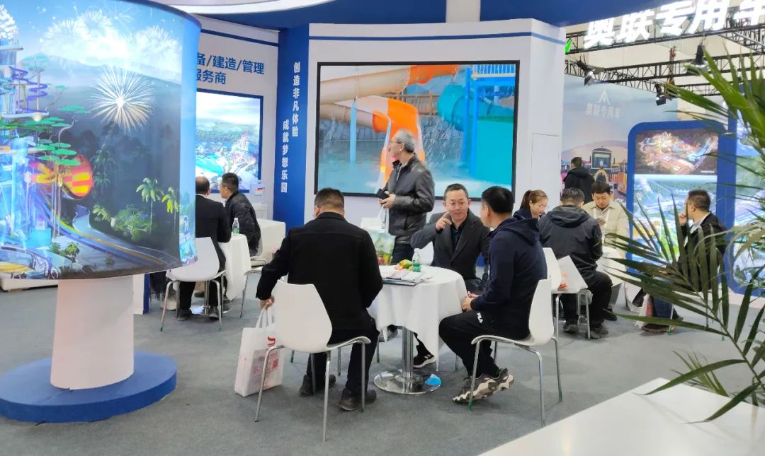 齐聚北京，共绘蓝图 | jinnianhui今年会游乐亮相2025北京国际游乐展，展现行业领军者风采